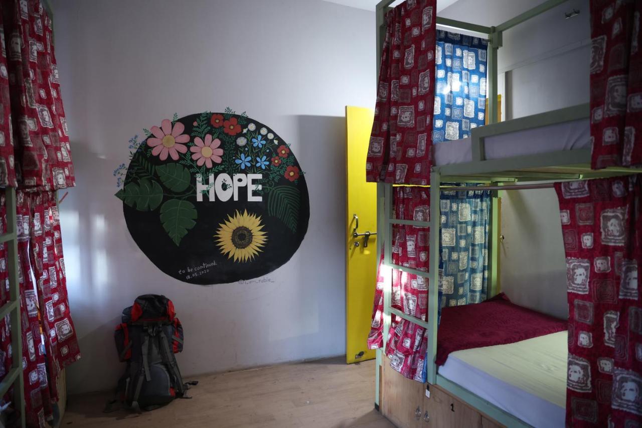 ורנאסי Good Vibes Hostel מראה חיצוני תמונה