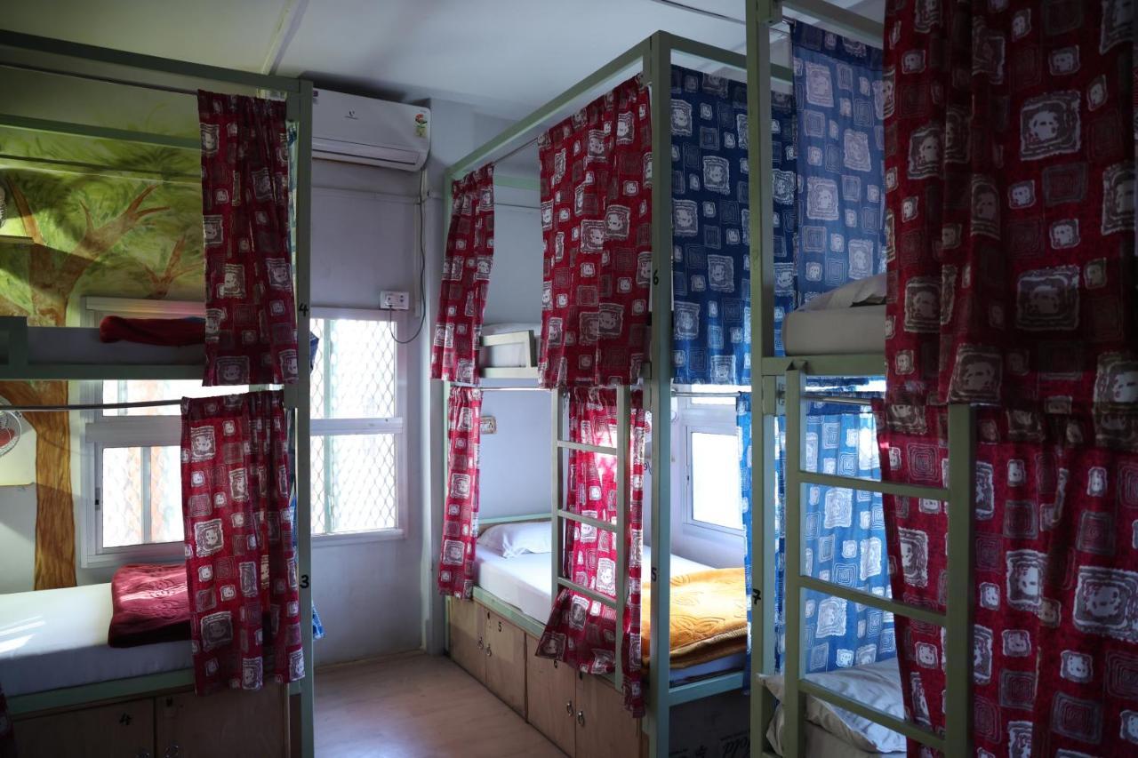 ורנאסי Good Vibes Hostel מראה חיצוני תמונה