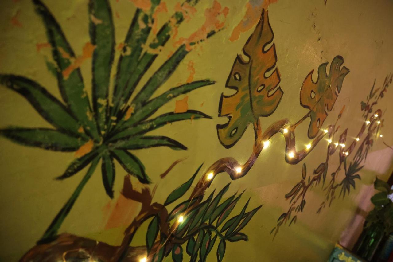ורנאסי Good Vibes Hostel מראה חיצוני תמונה