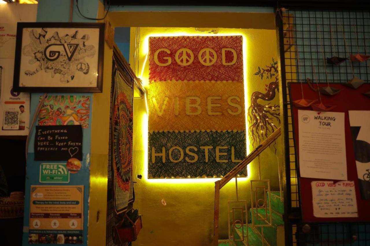 ורנאסי Good Vibes Hostel מראה חיצוני תמונה