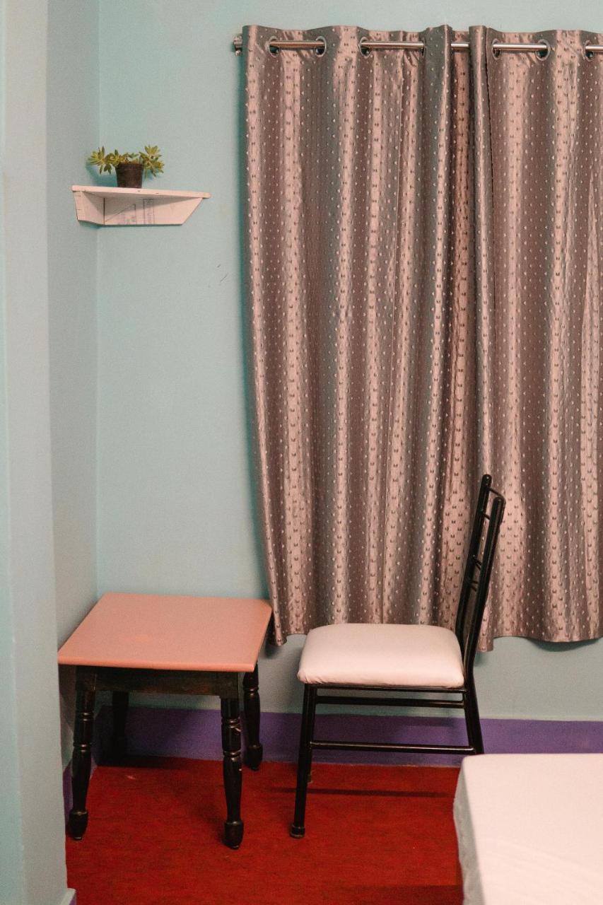 ורנאסי Good Vibes Hostel מראה חיצוני תמונה