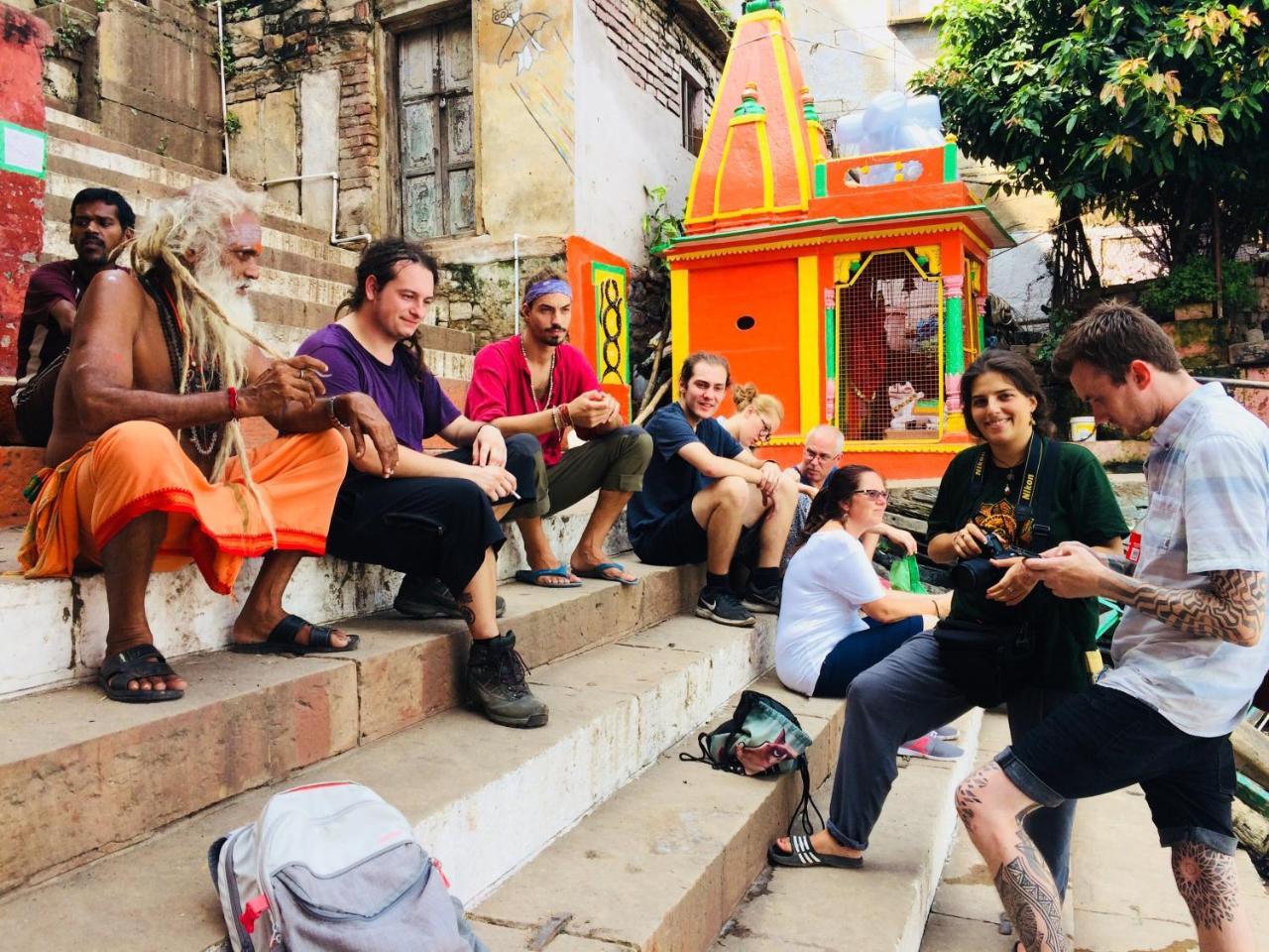ורנאסי Good Vibes Hostel מראה חיצוני תמונה